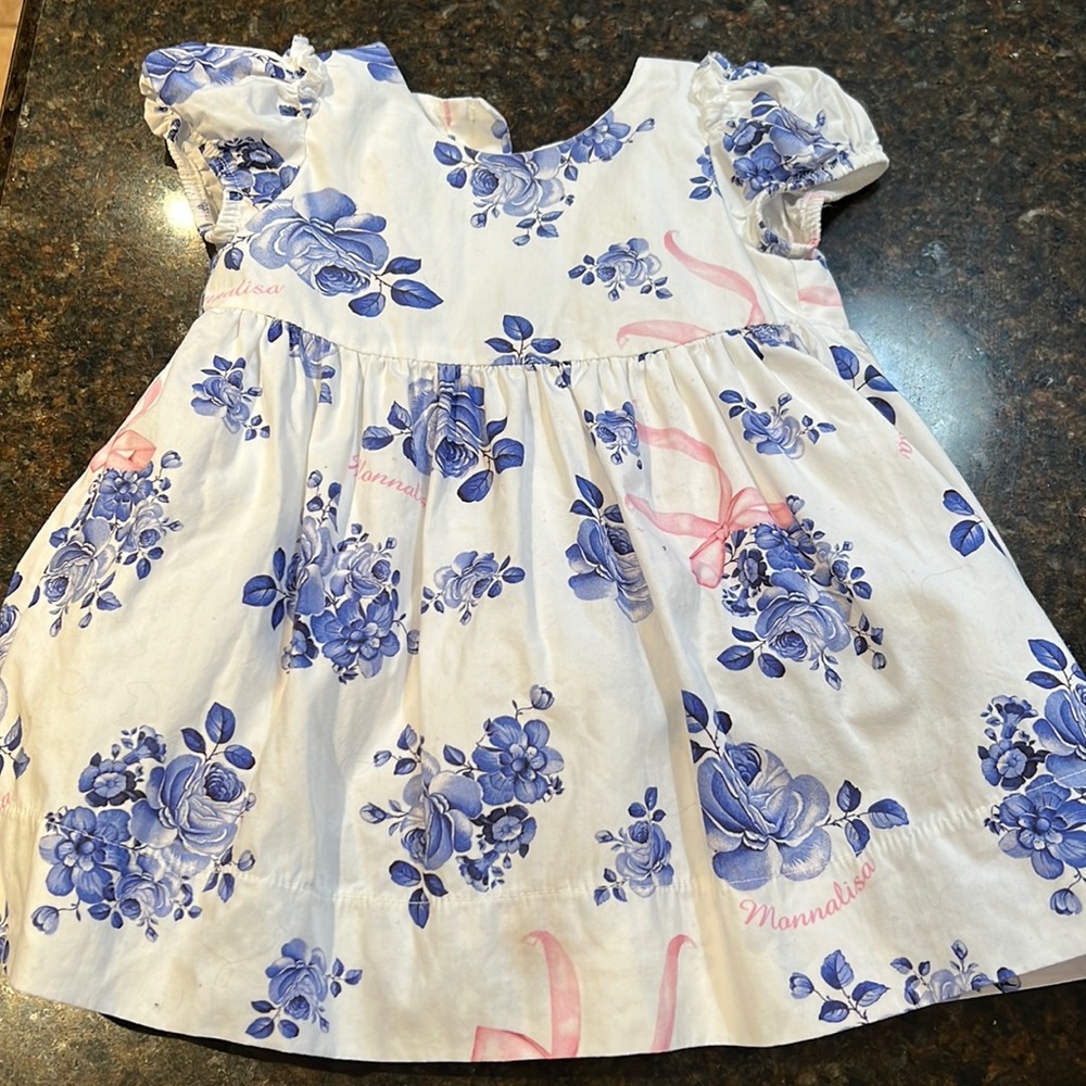 Mona Lisa baby girl dress. 9 months. Tiny stain, barely visible.